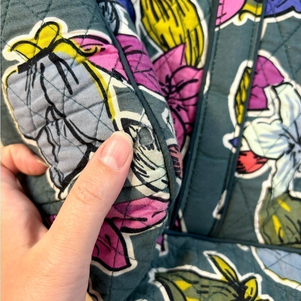 Vera Bradley large floral quilted tote purse - Picture 3 of 16